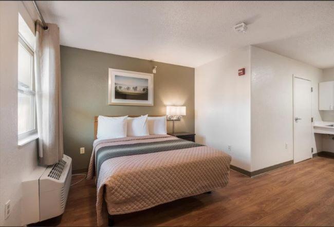 Birch Hill Suites Kansas City - Independence Exterior photo